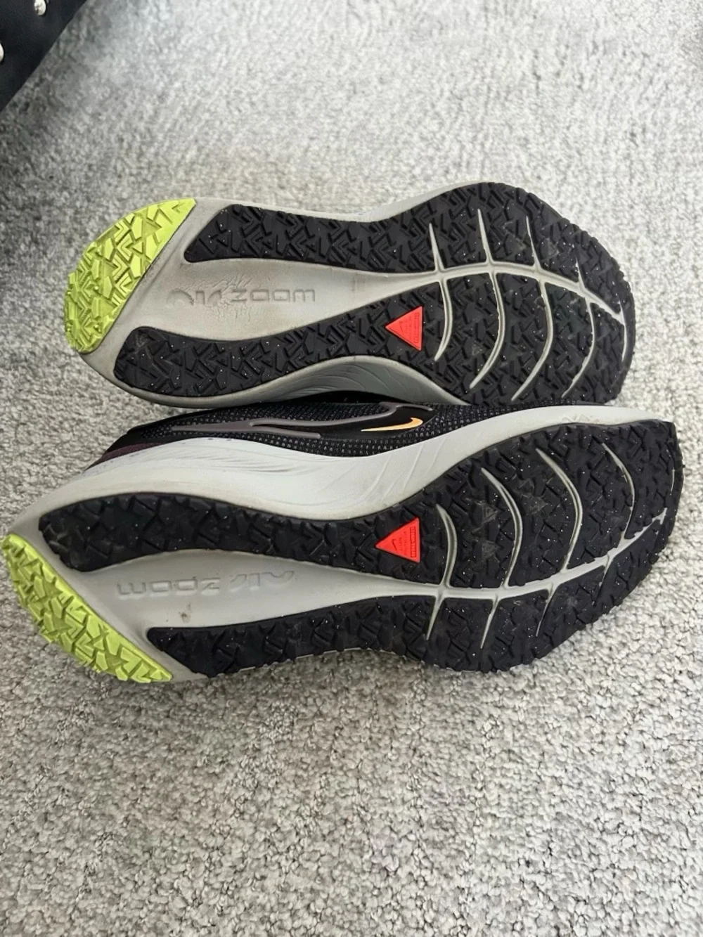 Nike Woman’s Shield Zoom Windflo 8 size 7 - Picture 4 of 5